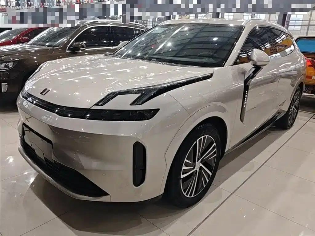 Lynk & Co 08 EM-P 2023 Model, 120km Long Range Halo — миниатюра 1
