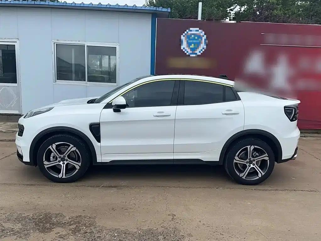 Lynk & Co 05 2020 2.0TD Two-Wheel Drive Plus — миниатюра 10