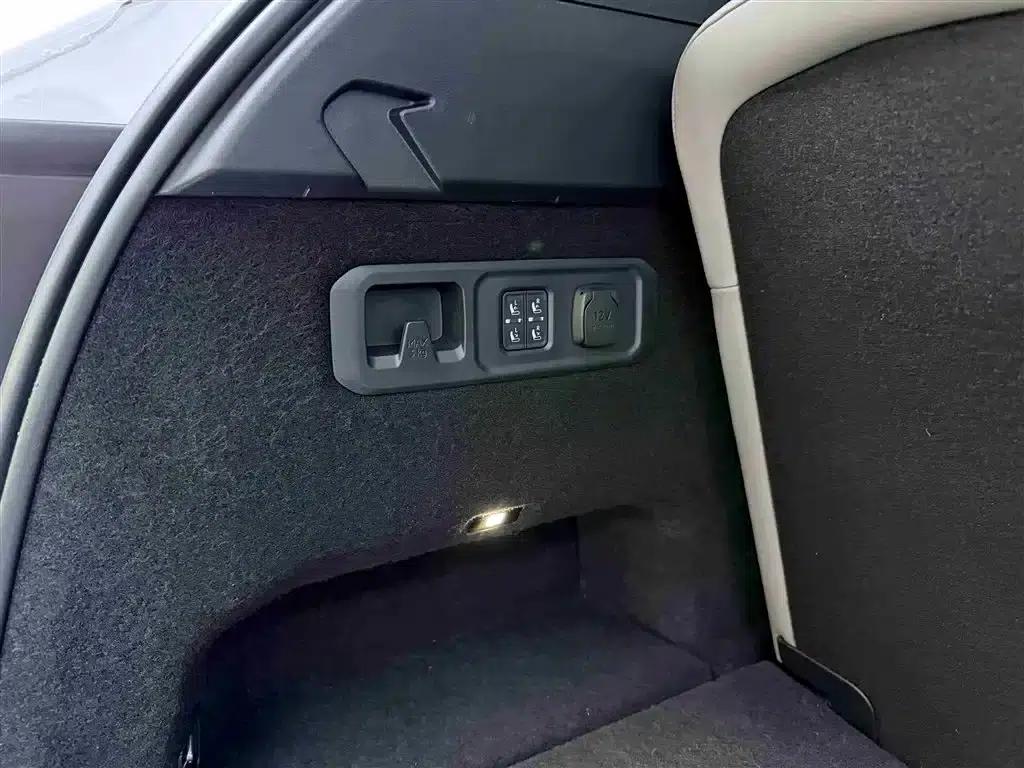Lynk & Co 09 EM-P 2023 2.0TD EM-P Long Range Edition PM Six-Seater — миниатюра 10