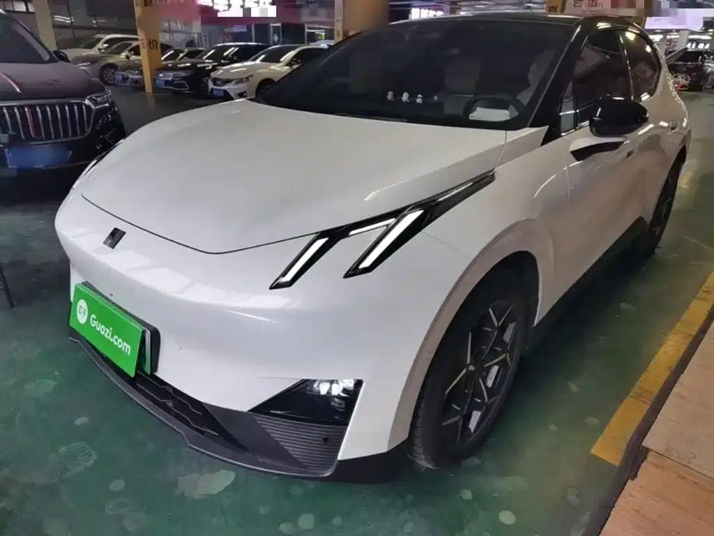 Lynk & Co Z20 2025 Model 530km RWD Pro — миниатюра 2