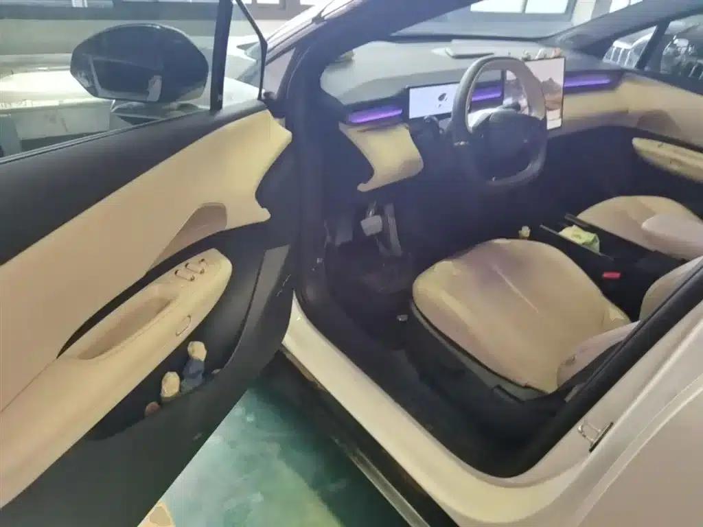 Lynk & Co Z20 2025 Model 530km RWD Pro — миниатюра 16