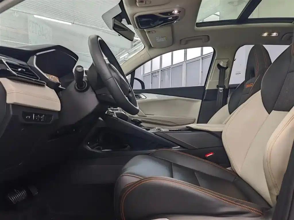 Lynk & Co 06 EM-P 2022 PHEV 84KM Range Pro — миниатюра 21
