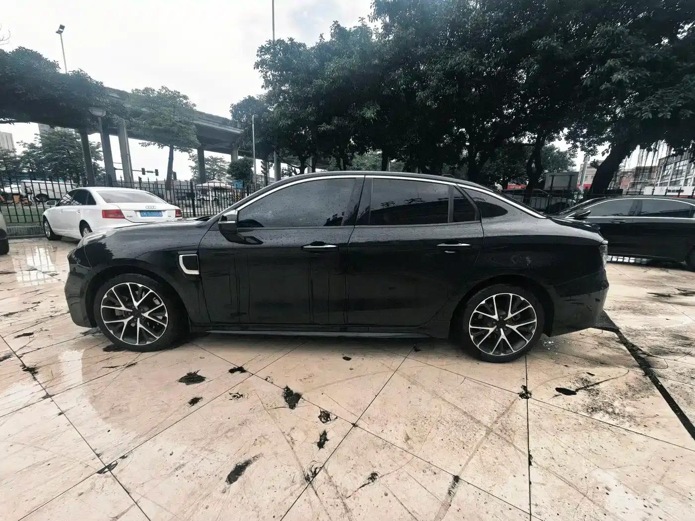Lynk & Co 03 PHEV 2020 1.5T Pro — миниатюра 2