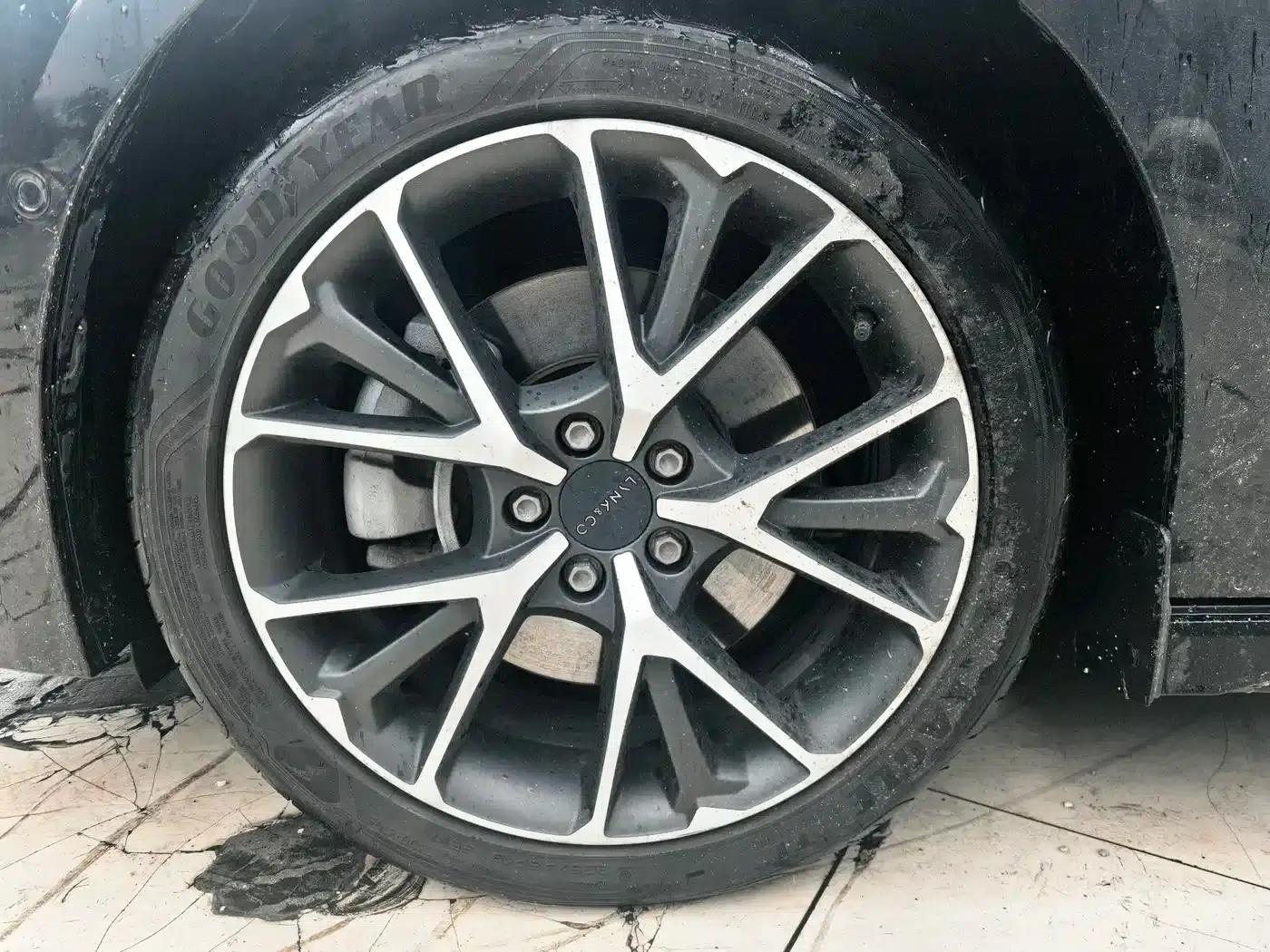 Lynk & Co 03 PHEV 2020 1.5T Pro — миниатюра 13