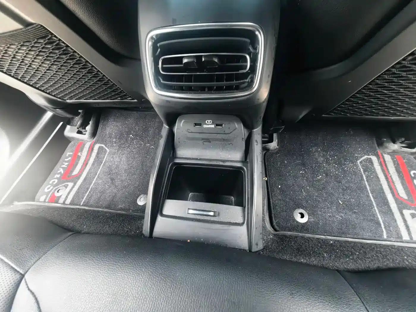 Lynk & Co 03 PHEV 2020 1.5T Pro — миниатюра 25
