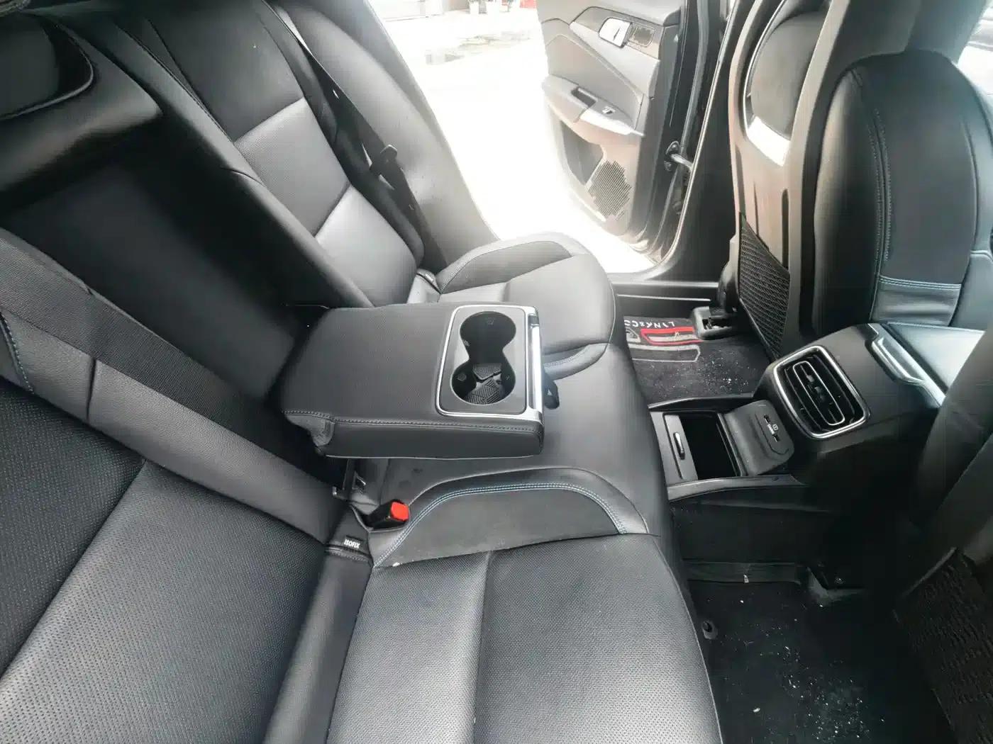 Lynk & Co 03 PHEV 2020 1.5T Pro — миниатюра 26