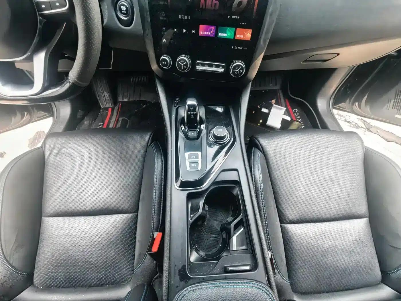Lynk & Co 03 PHEV 2020 1.5T Pro — миниатюра 30