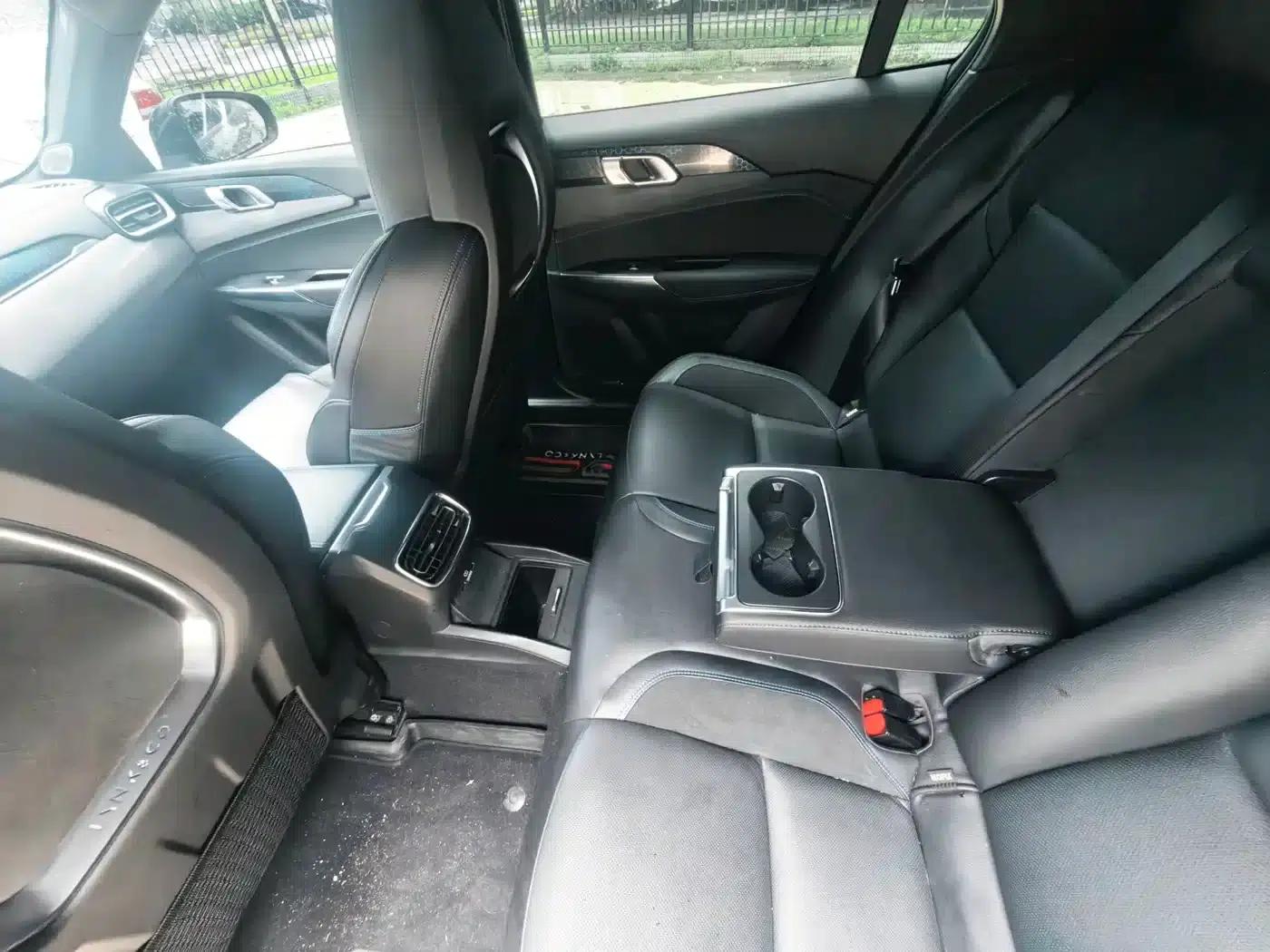 Lynk & Co 03 PHEV 2020 1.5T Pro — миниатюра 34
