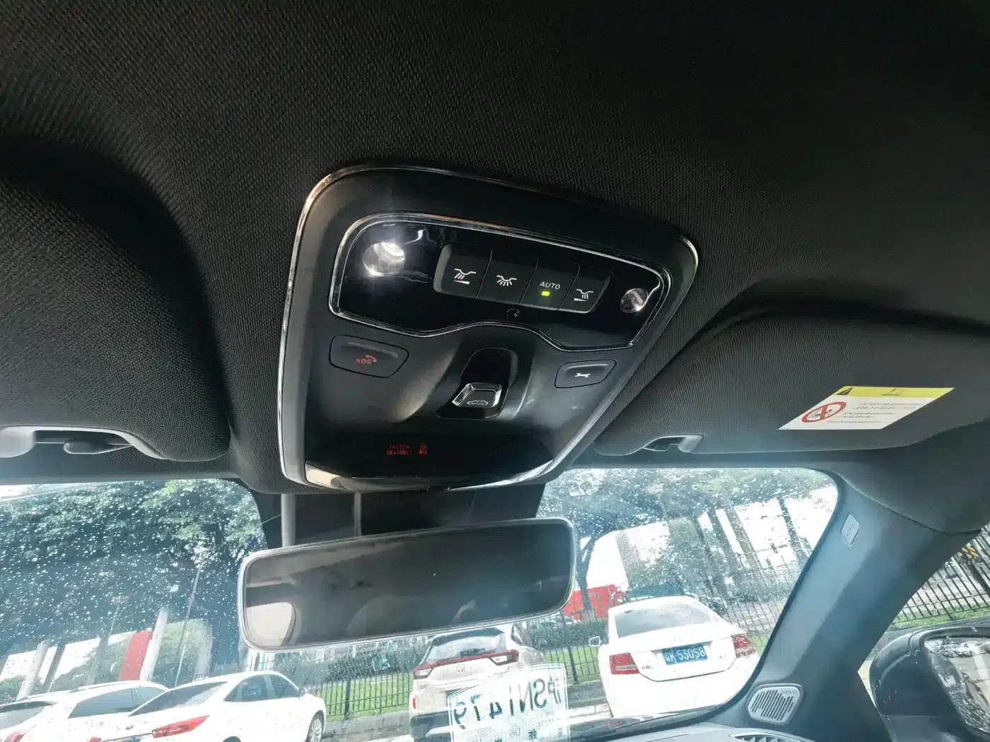 Lynk & Co 03 PHEV 2020 1.5T Pro — миниатюра 39