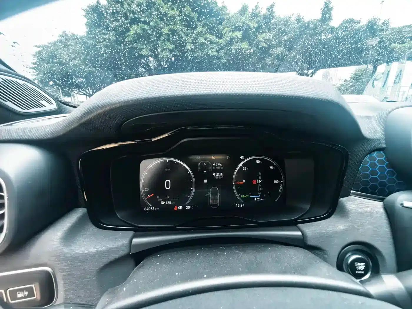 Lynk & Co 03 PHEV 2020 1.5T Pro — миниатюра 41