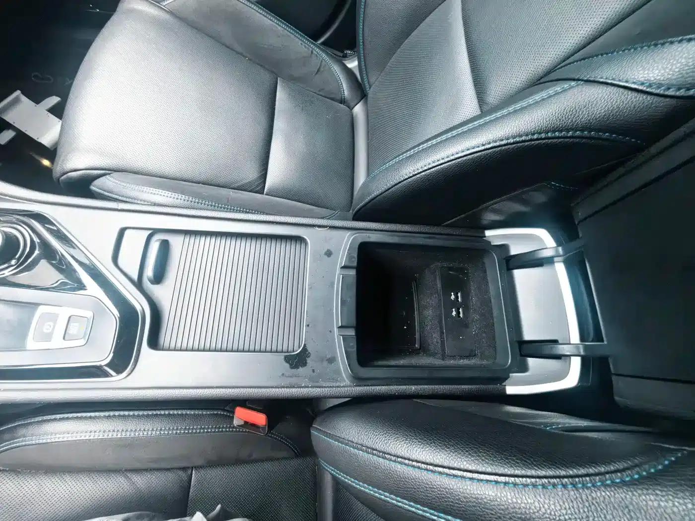 Lynk & Co 03 PHEV 2020 1.5T Pro — миниатюра 47