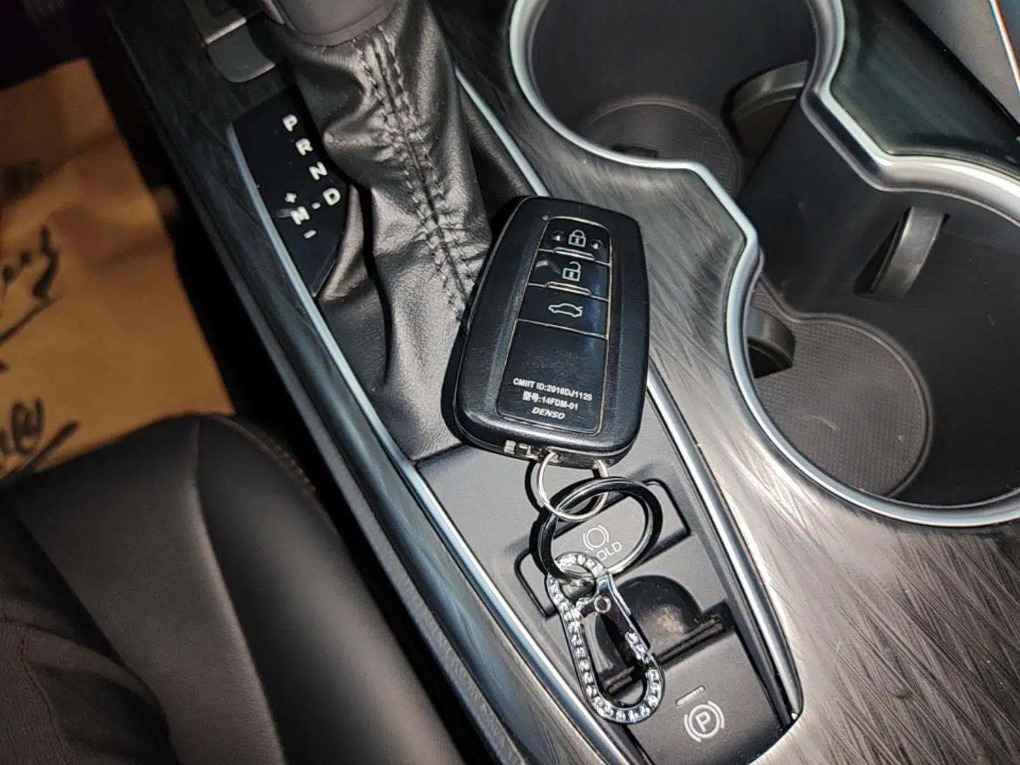 Toyota Camry 2023 2.0G Luxury Edition — миниатюра 12