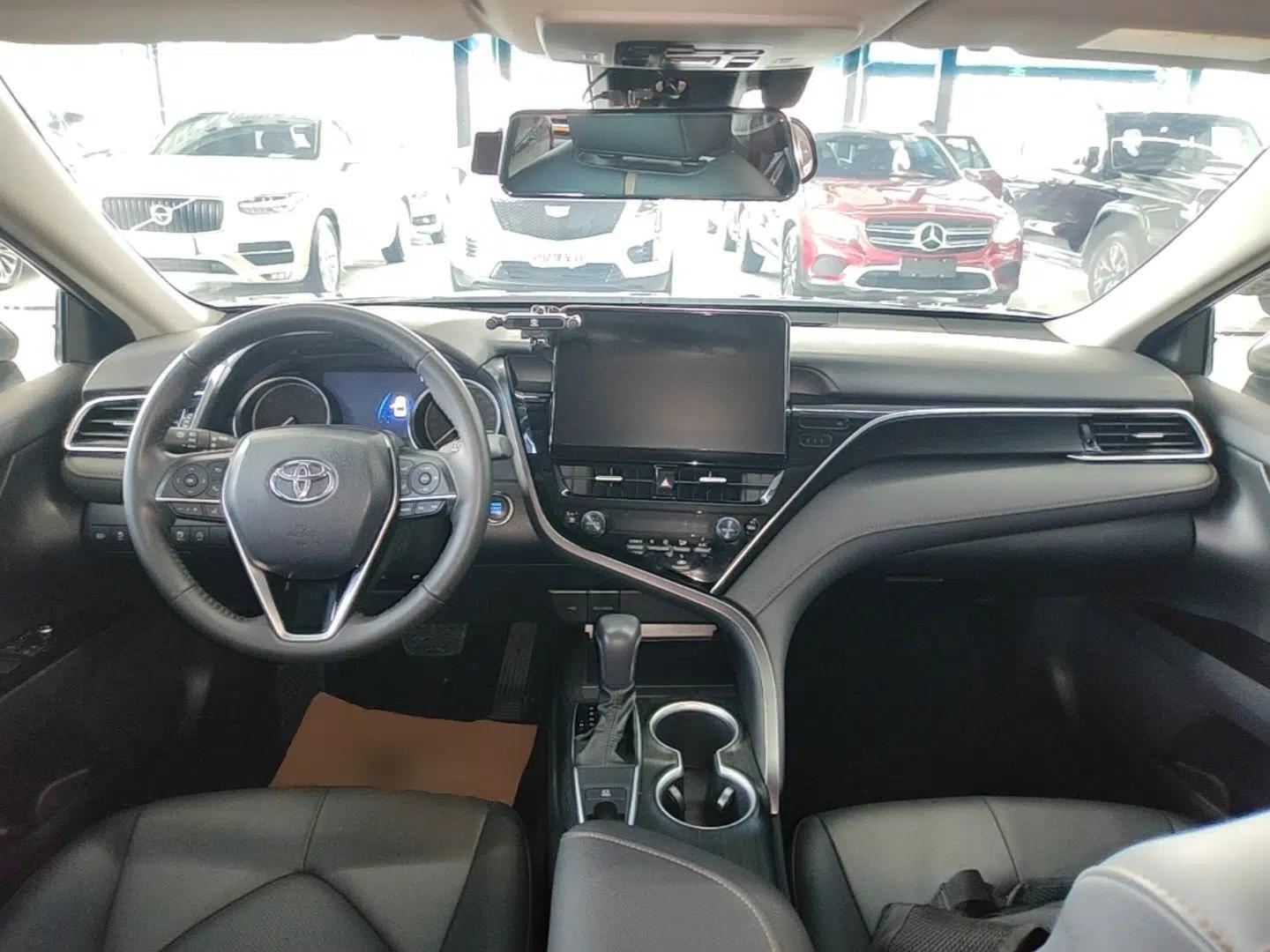 Toyota Camry 2023 2.0G Luxury Edition — миниатюра 13