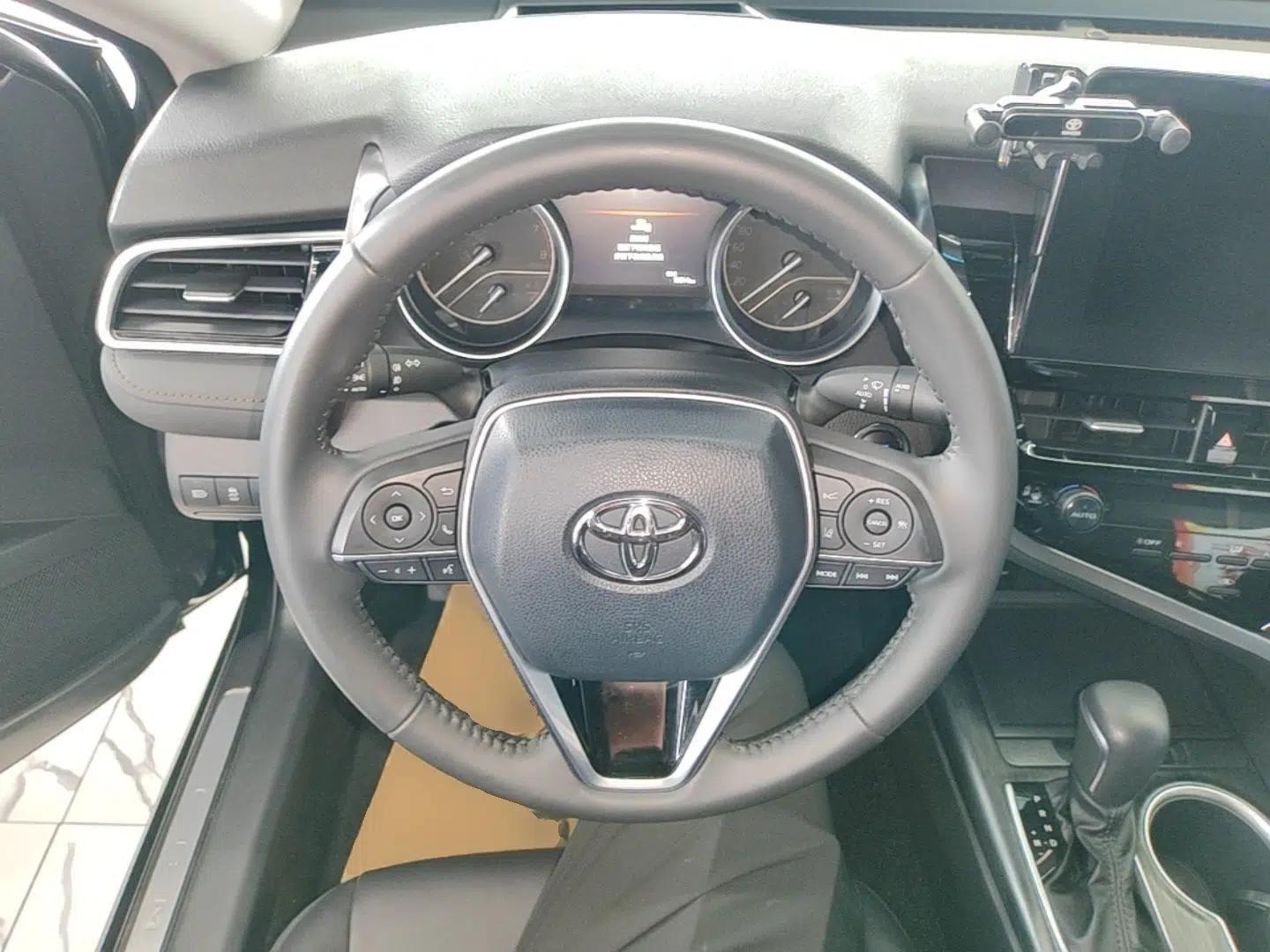 Toyota Camry 2023 2.0G Luxury Edition — миниатюра 14