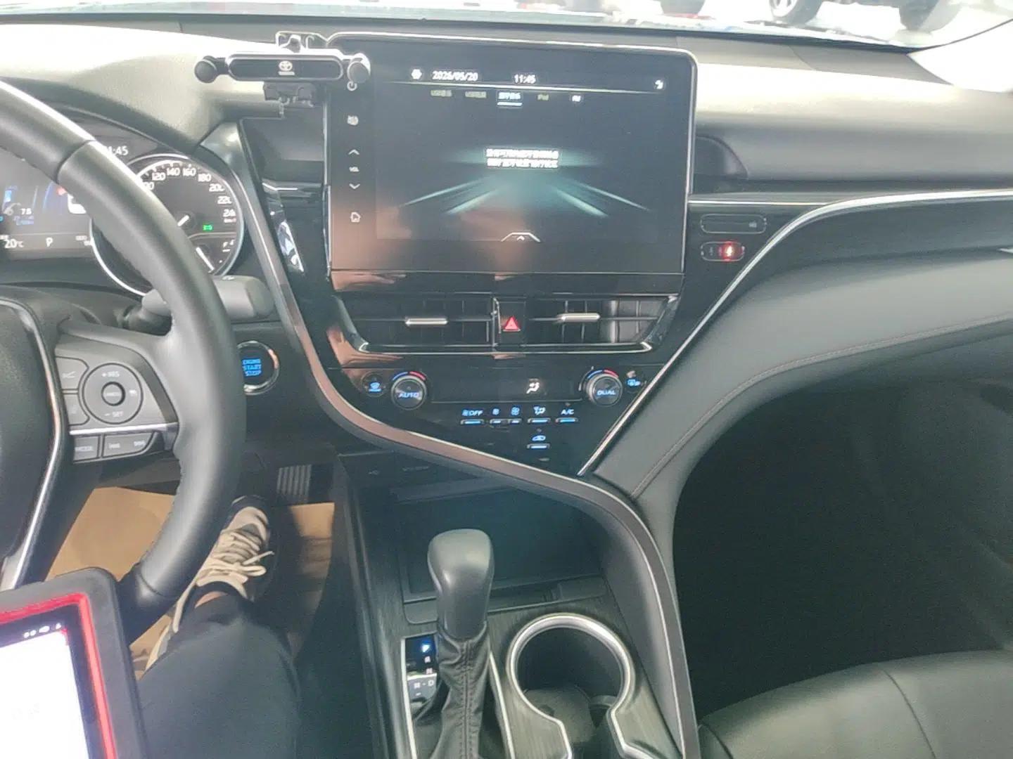 Toyota Camry 2023 2.0G Luxury Edition — миниатюра 16