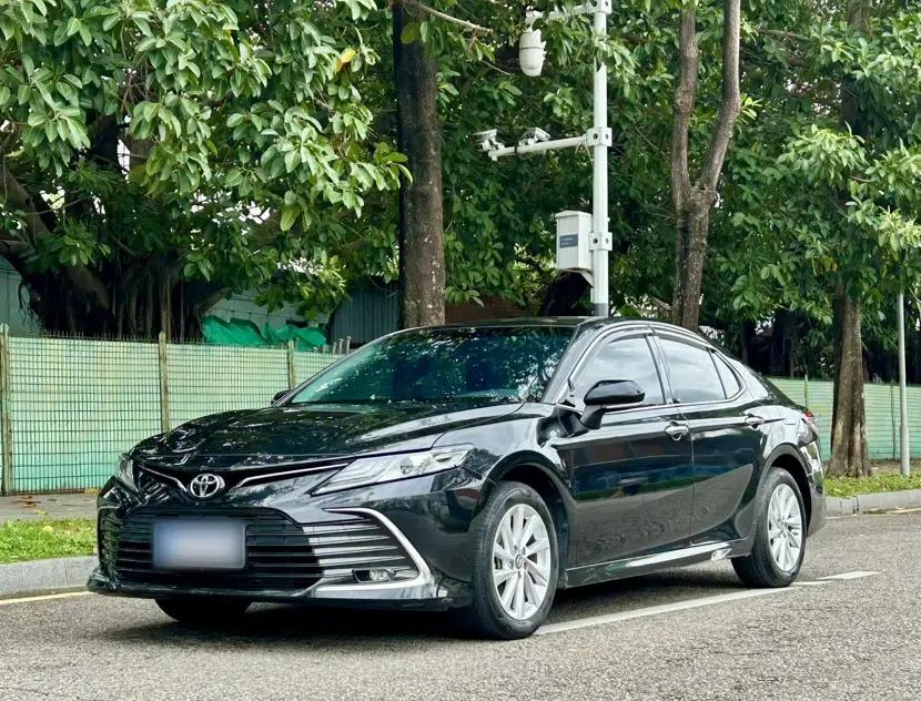 Toyota Camry 2021 2.0G Luxury Edition — миниатюра 1