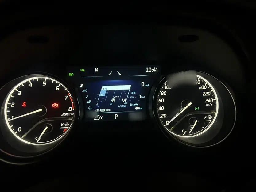 Toyota Camry 2021 2.0G Luxury Edition — миниатюра 8