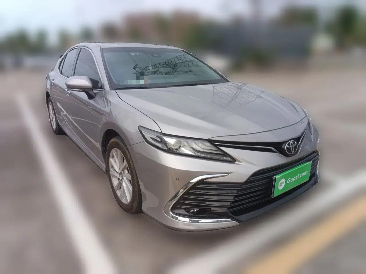 Toyota Camry 2021 2.0G Luxury Edition — миниатюра 3