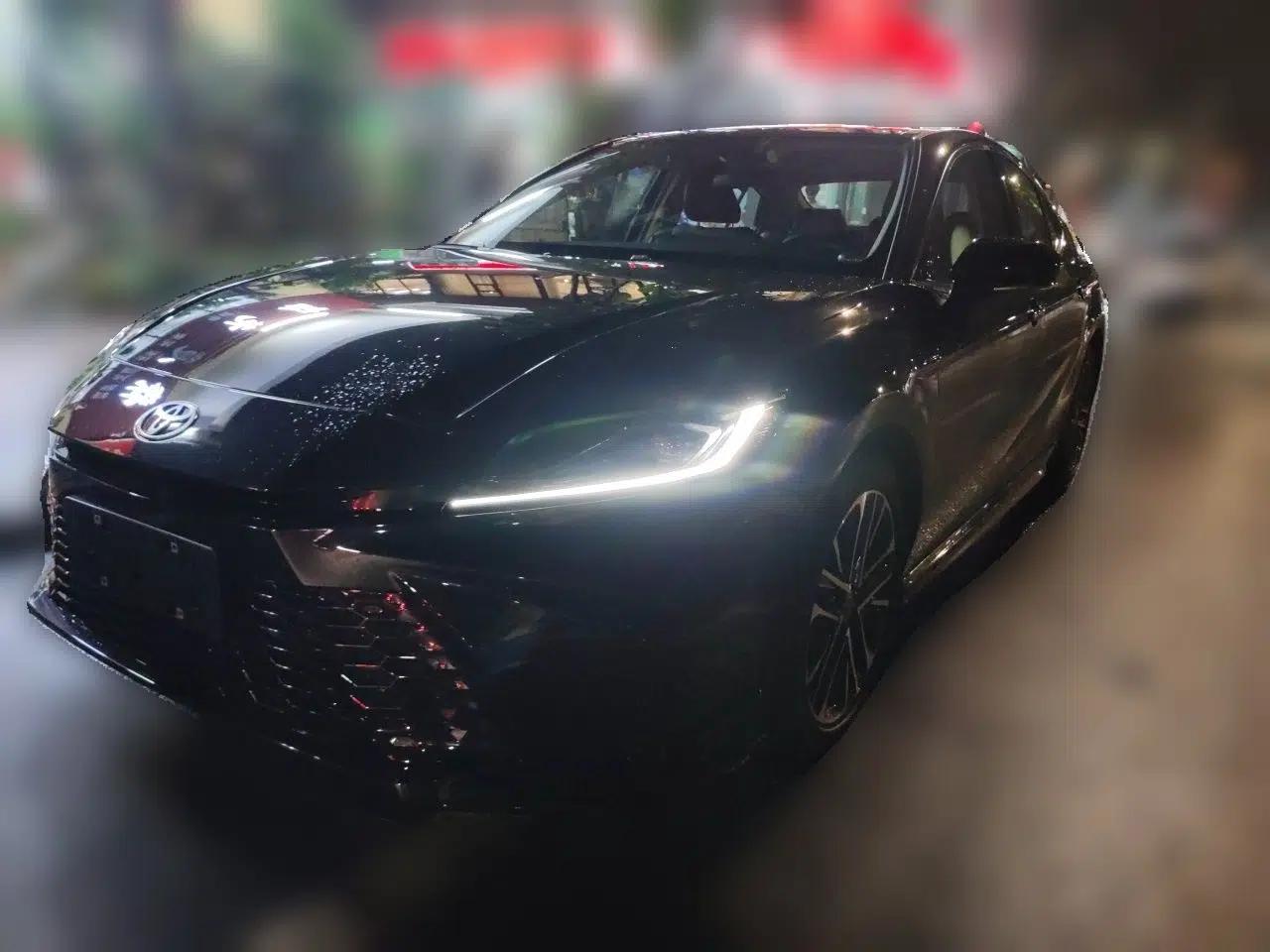 Toyota Camry 2026 Model Dual-Engine 2.0HSE Sport Lite Edition — миниатюра 1