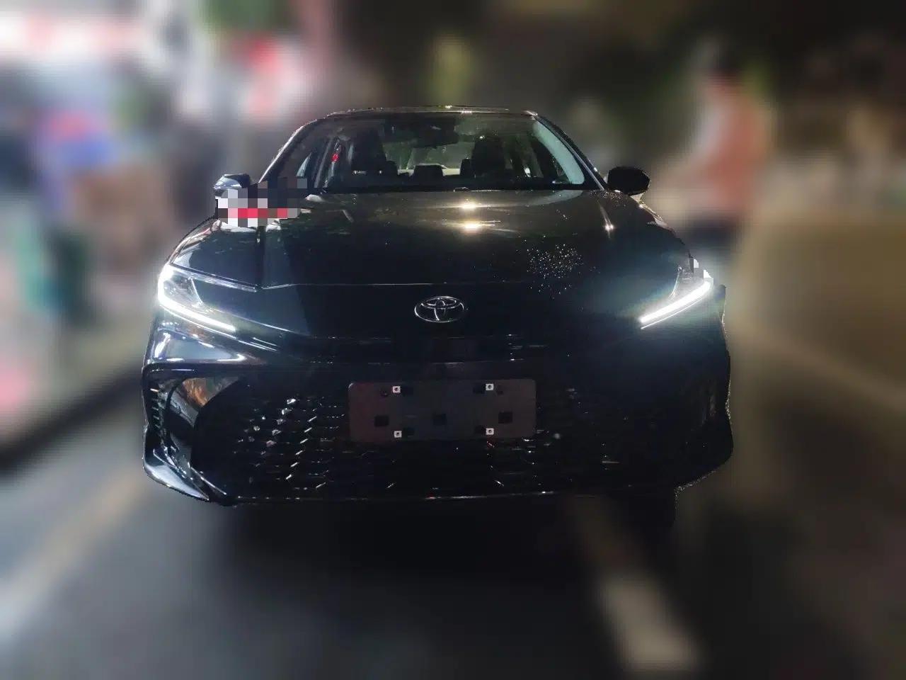 Toyota Camry 2026 Model Dual-Engine 2.0HSE Sport Lite Edition — миниатюра 2