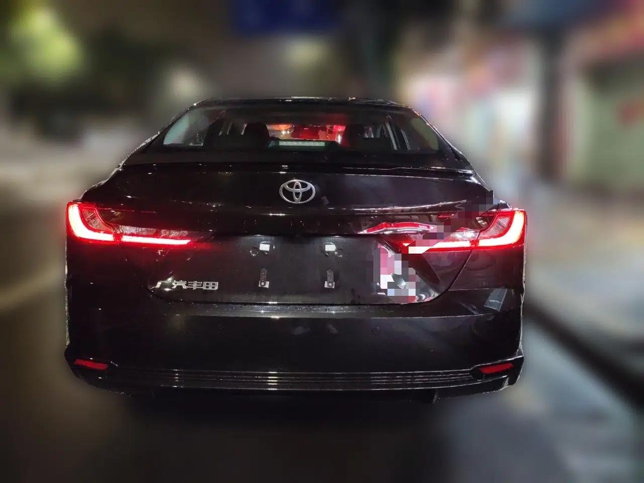 Toyota Camry 2026 Model Dual-Engine 2.0HSE Sport Lite Edition — миниатюра 5