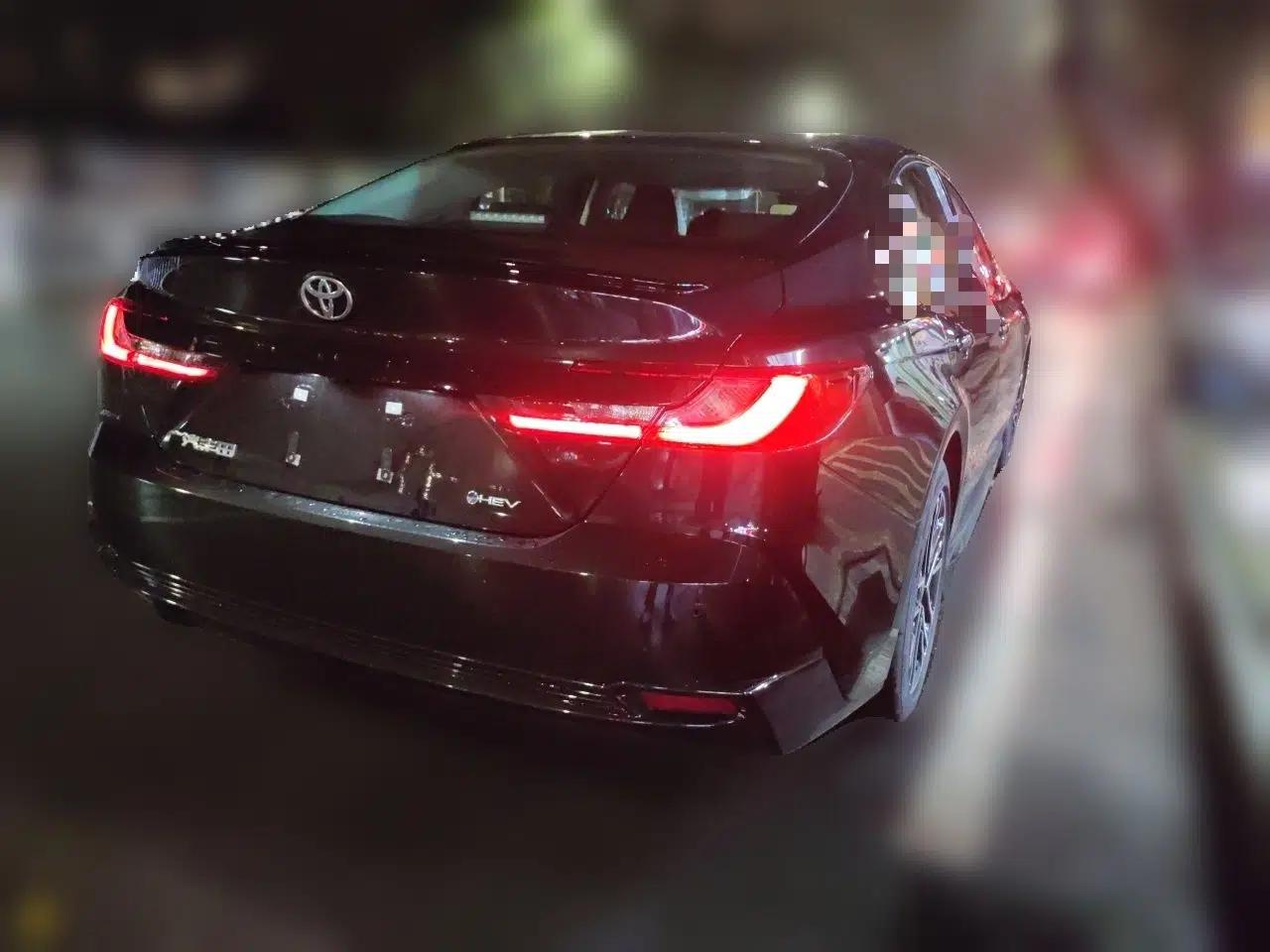 Toyota Camry 2026 Model Dual-Engine 2.0HSE Sport Lite Edition — миниатюра 6