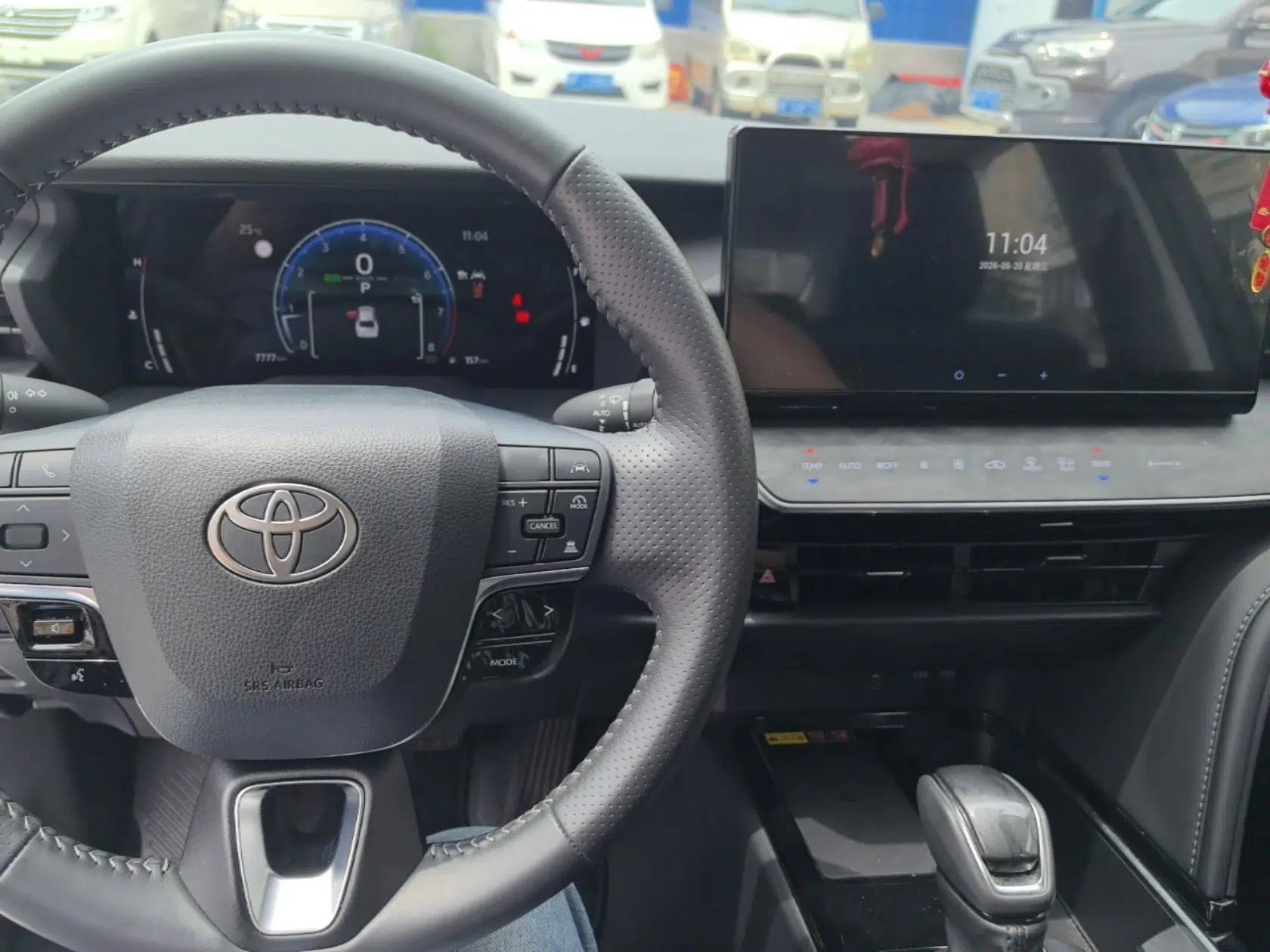 Toyota Camry 2024 2.0 GVP Luxury Edition — миниатюра 13