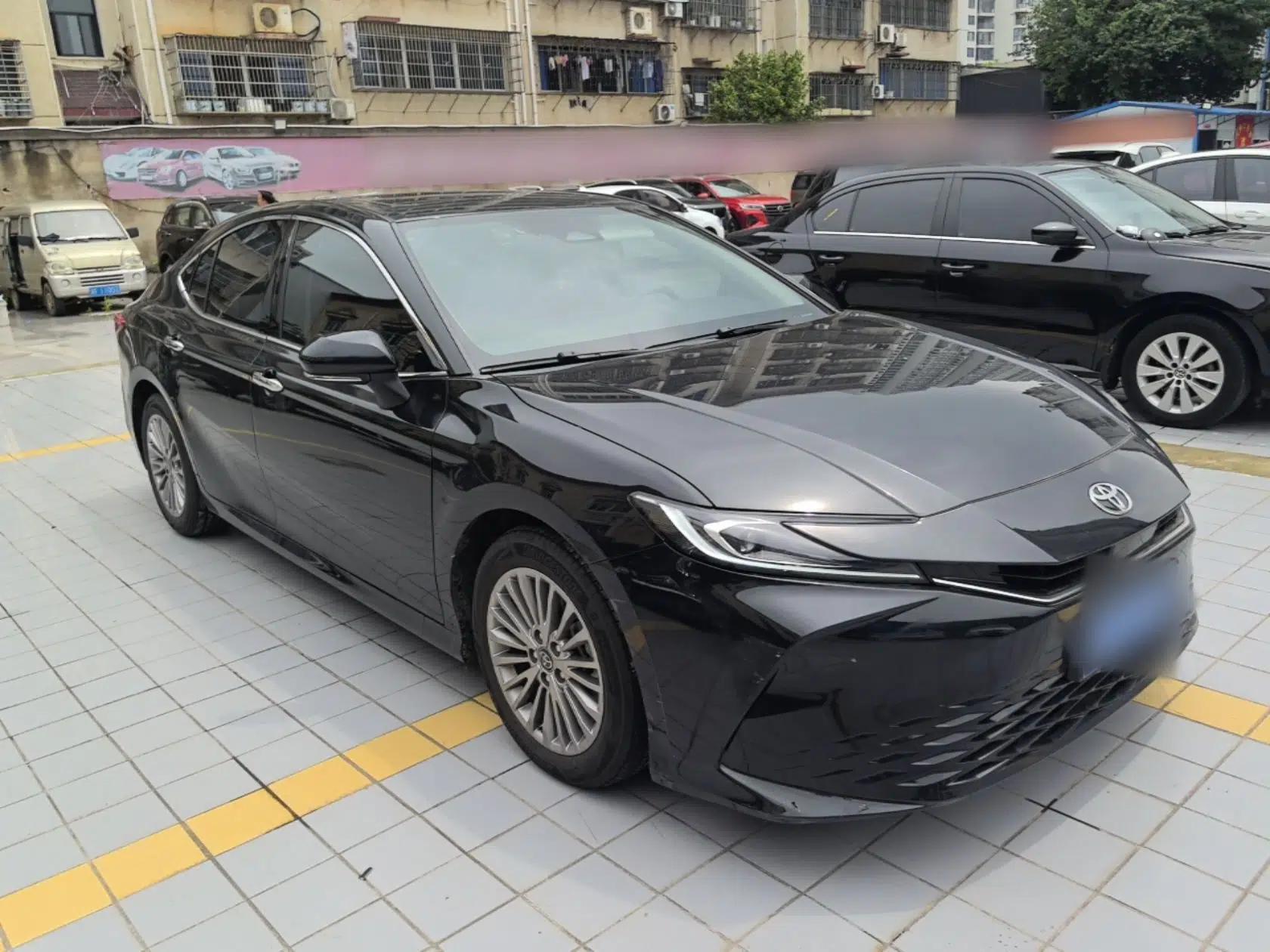 Toyota Camry 2024 2.0 GVP Luxury Edition — миниатюра 3