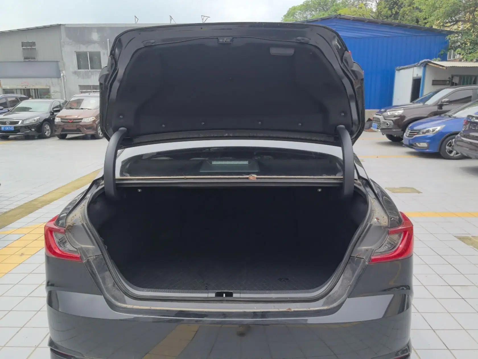 Toyota Camry 2024 2.0 GVP Luxury Edition — миниатюра 22