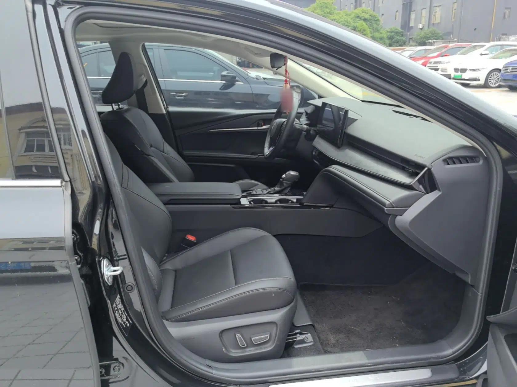 Toyota Camry 2024 2.0 GVP Luxury Edition — миниатюра 23