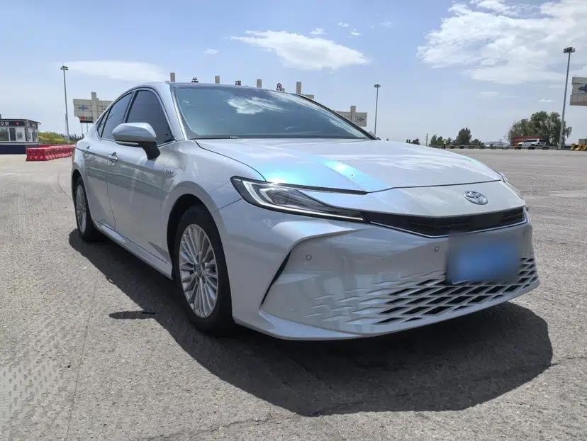 Toyota Camry 2024 Dual-Motor 2.0 HG Premium Edition — миниатюра 2