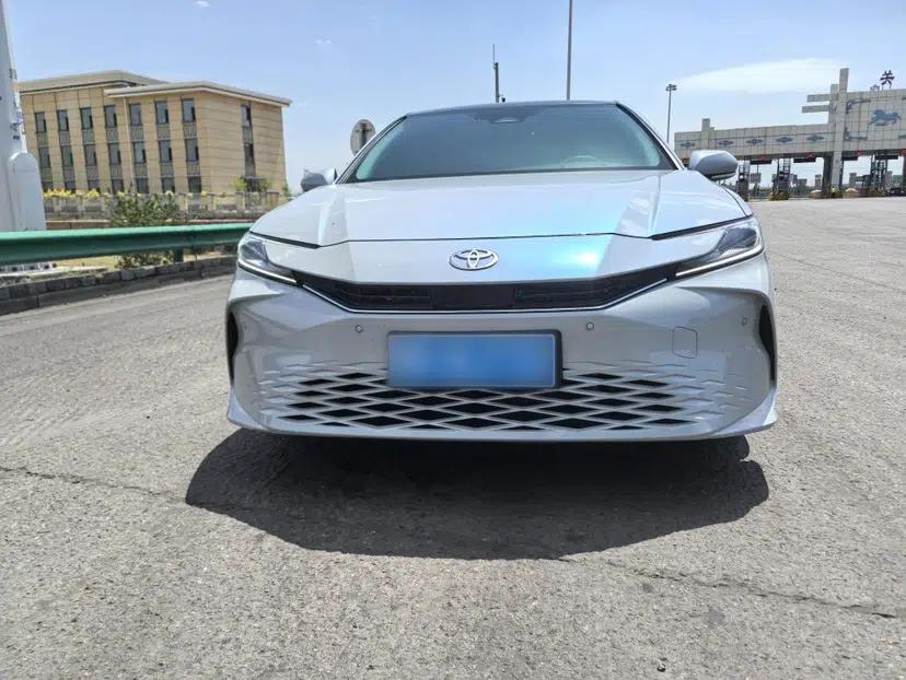 Toyota Camry 2024 Dual-Motor 2.0 HG Premium Edition — миниатюра 5