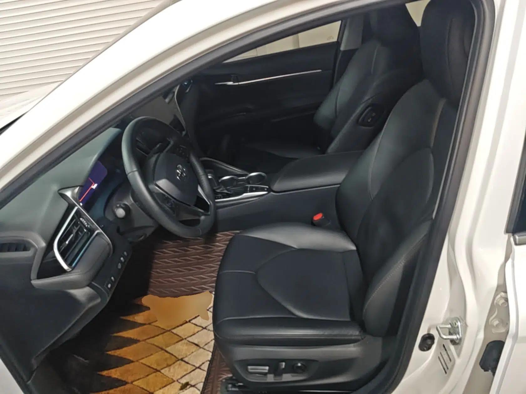 Toyota Camry 2021 2.5G Luxury Edition — миниатюра 18