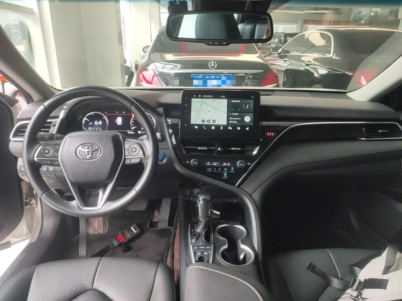 Toyota Camry 2023 Dual-Motor 2.5HG Luxury Edition — миниатюра 12