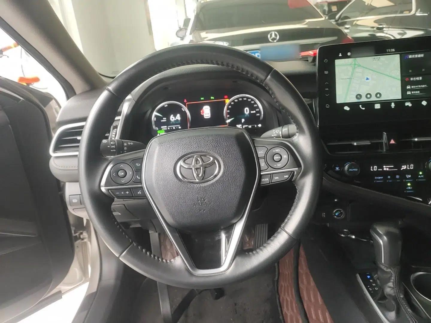 Toyota Camry 2023 Dual-Motor 2.5HG Luxury Edition — миниатюра 13