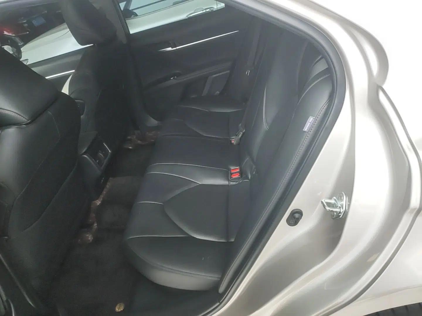 Toyota Camry 2023 Dual-Motor 2.5HG Luxury Edition — миниатюра 19
