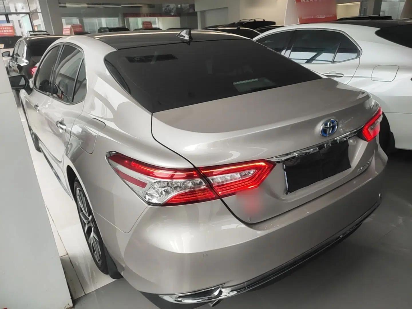 Toyota Camry 2023 Dual-Motor 2.5HG Luxury Edition — миниатюра 7