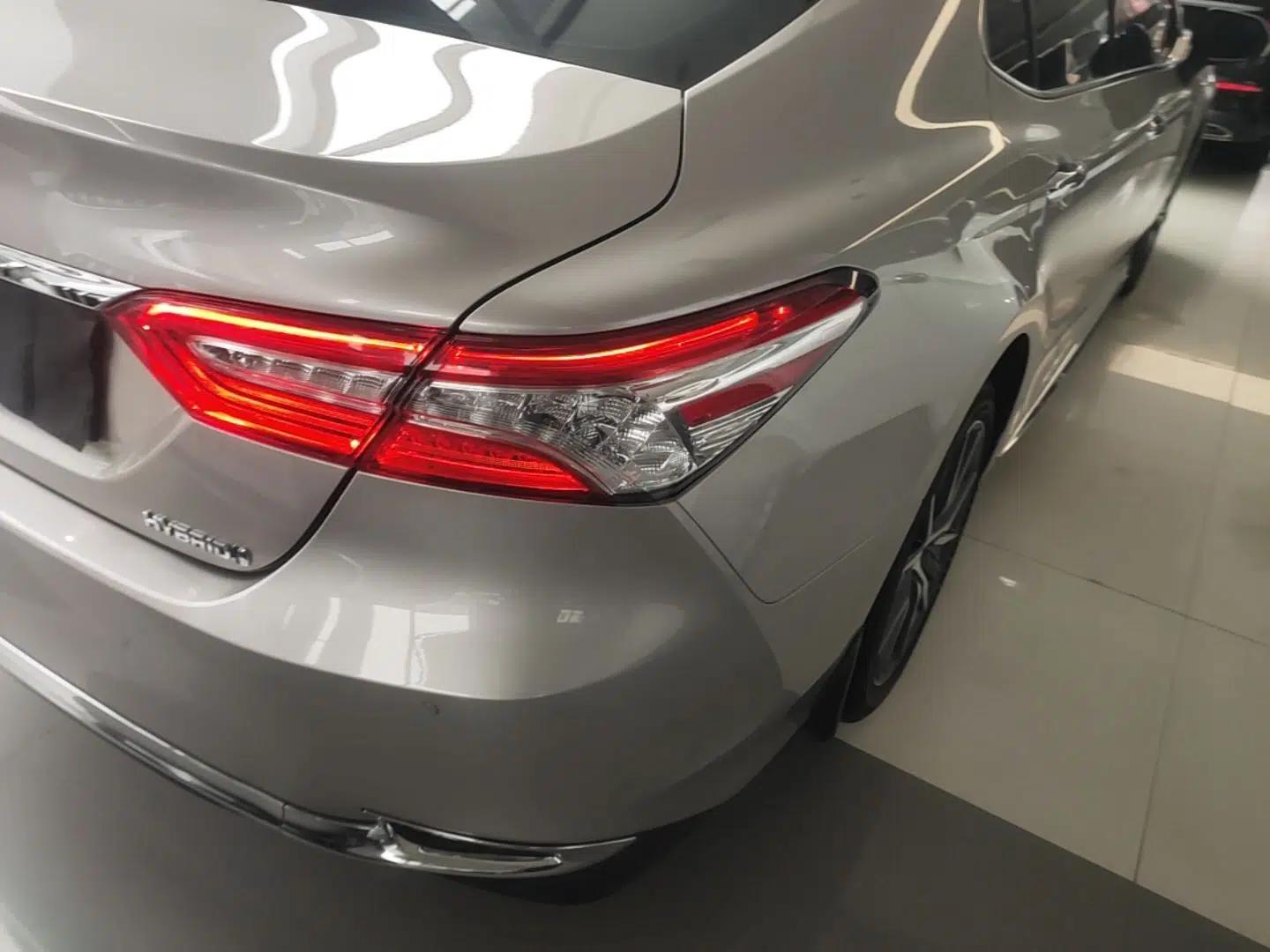 Toyota Camry 2023 Dual-Motor 2.5HG Luxury Edition — миниатюра 8