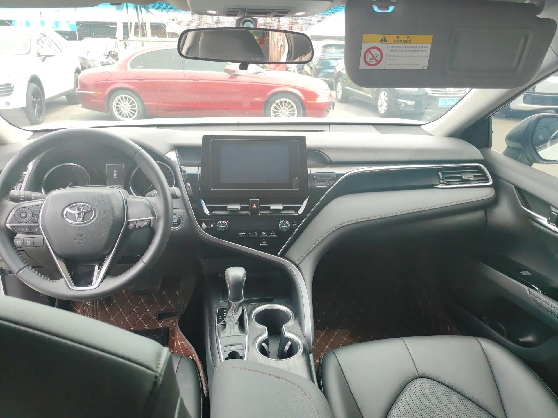 Toyota Camry 2023 2.0GVP Premier Edition — миниатюра 14