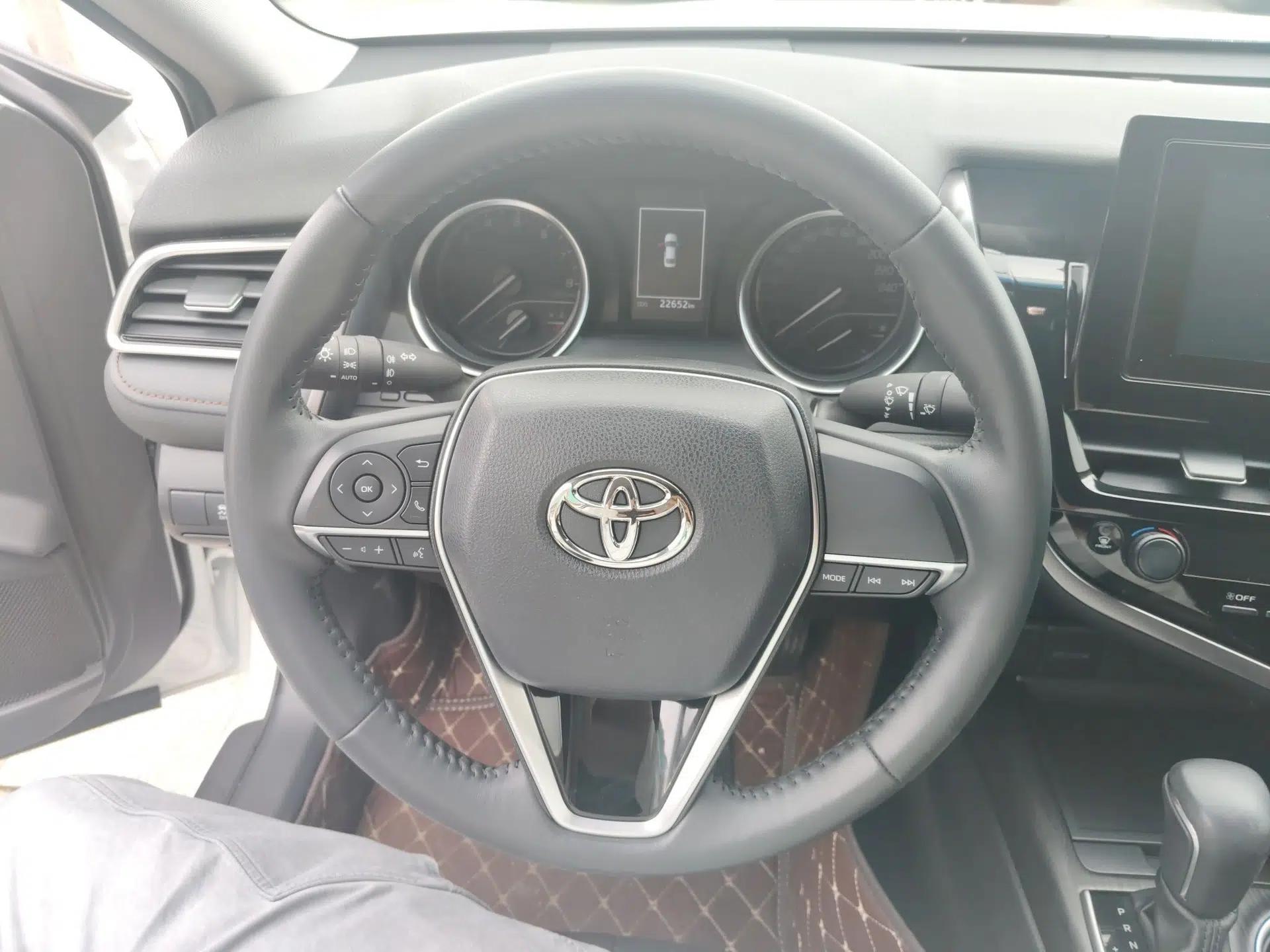 Toyota Camry 2023 2.0GVP Premier Edition — миниатюра 7