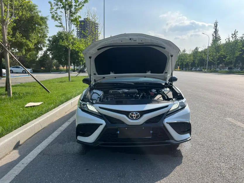 Toyota Camry 2023 2.0S Knight Edition — миниатюра 3
