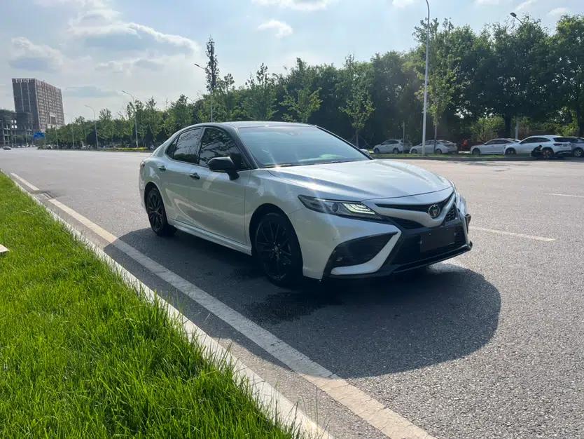 Toyota Camry 2023 2.0S Knight Edition — миниатюра 4