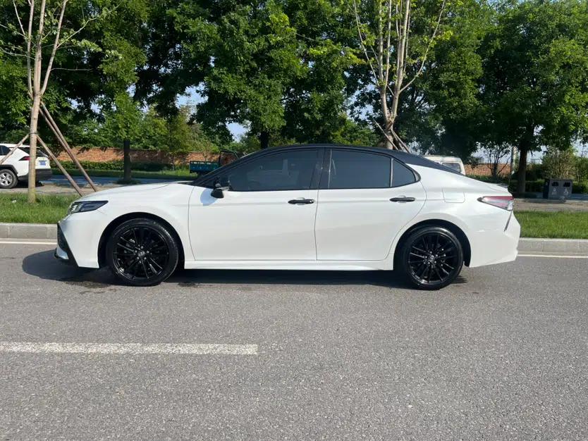 Toyota Camry 2023 2.0S Knight Edition — миниатюра 5