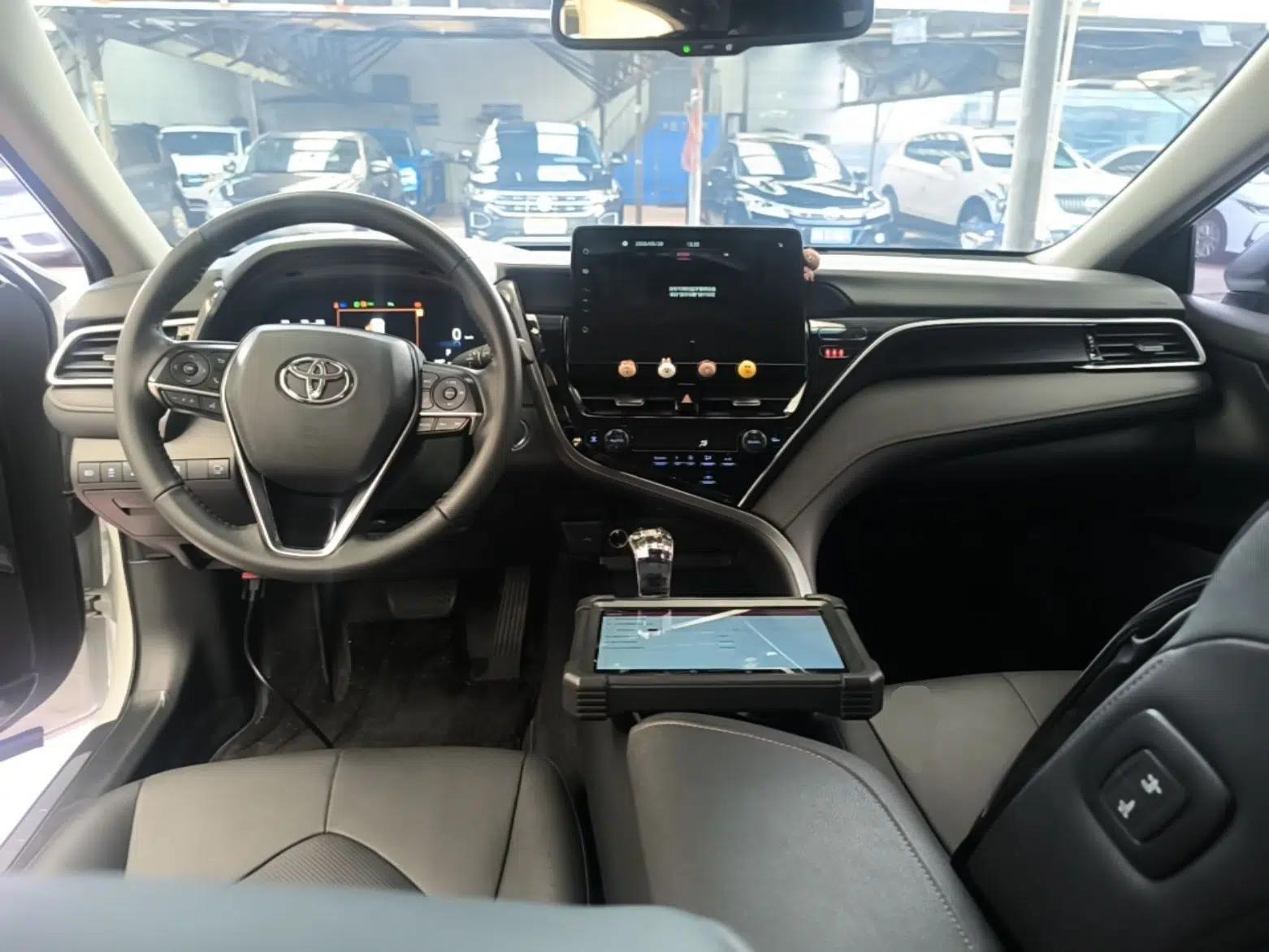 Toyota Camry 2021 Dual-Motor 2.5HG Luxury Edition — миниатюра 13