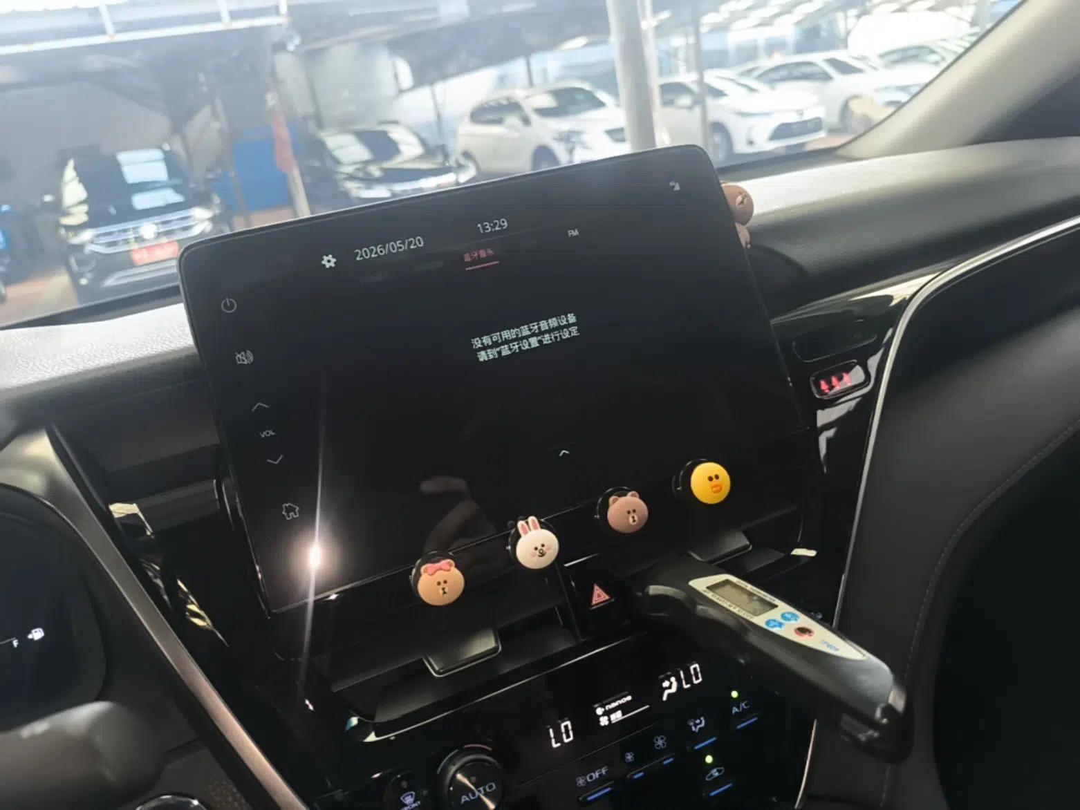 Toyota Camry 2021 Dual-Motor 2.5HG Luxury Edition — миниатюра 16