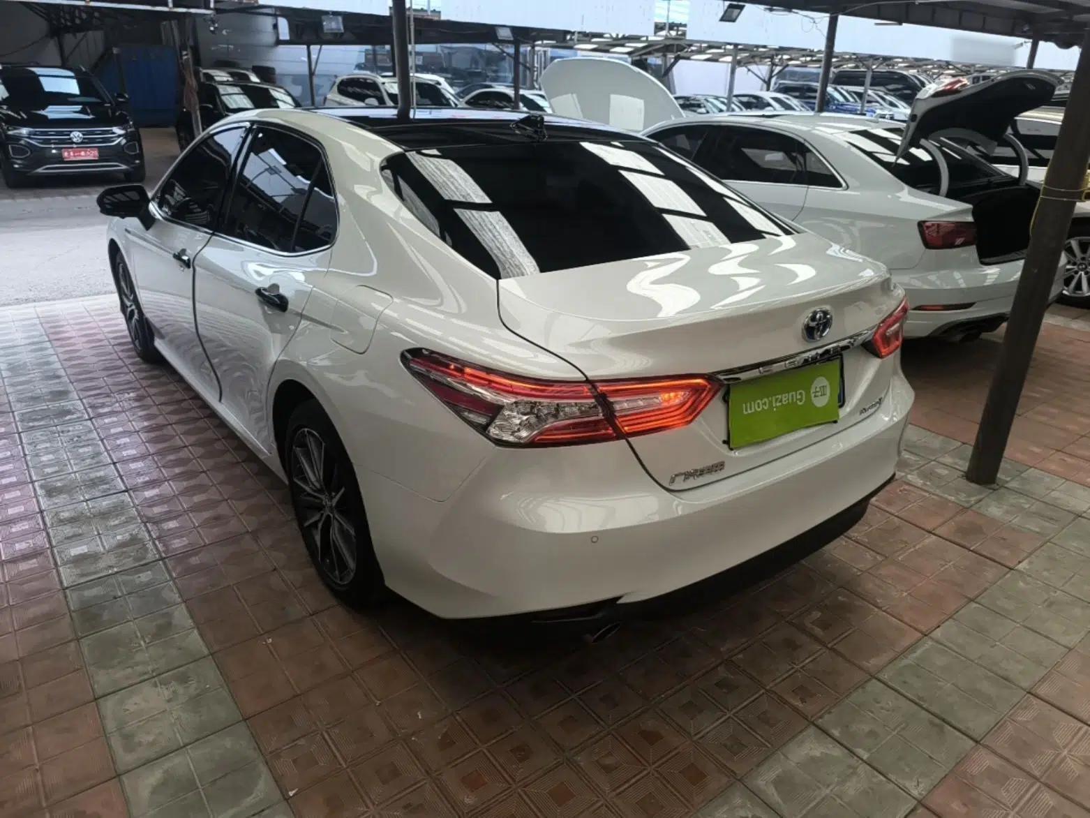 Toyota Camry 2021 Dual-Motor 2.5HG Luxury Edition — миниатюра 4