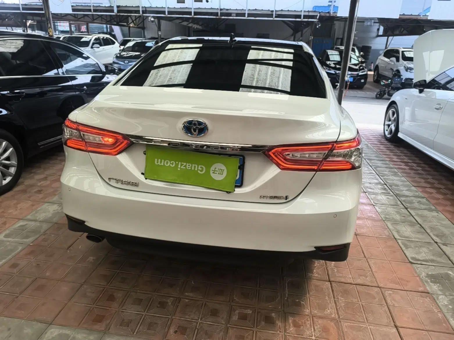 Toyota Camry 2021 Dual-Motor 2.5HG Luxury Edition — миниатюра 5