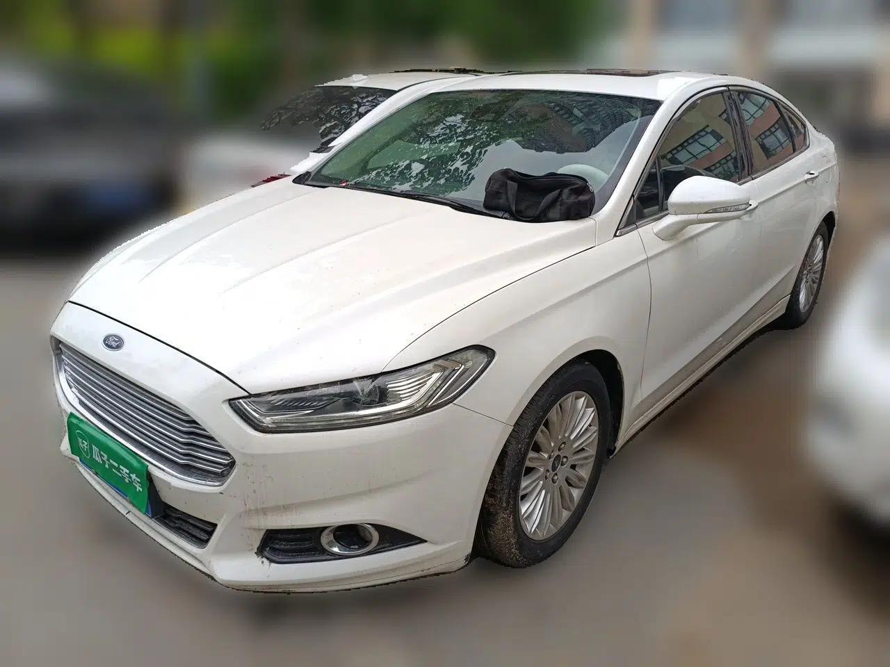 Ford Mondeo 2013 2.0L GTDi 200 Luxury Model — миниатюра 1