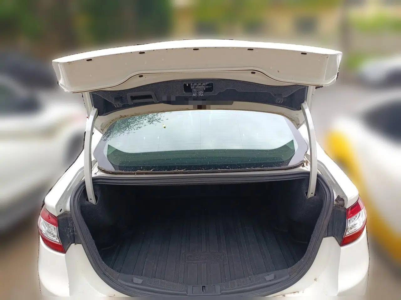 Ford Mondeo 2013 2.0L GTDi 200 Luxury Model — миниатюра 20