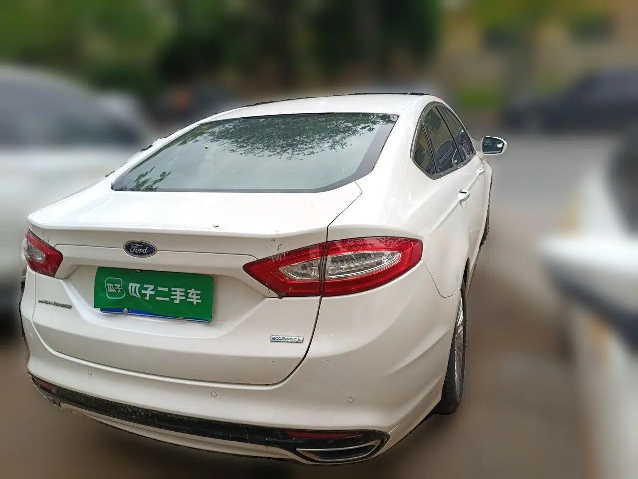 Ford Mondeo 2013 2.0L GTDi 200 Luxury Model — миниатюра 6